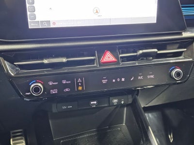 2024 Kia Niro SX Touring
