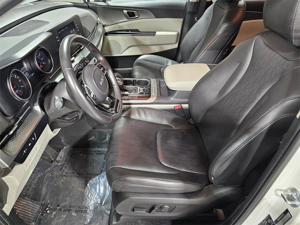 2024 Kia Carnival LX