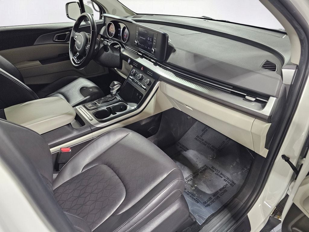 2024 Kia Carnival LX