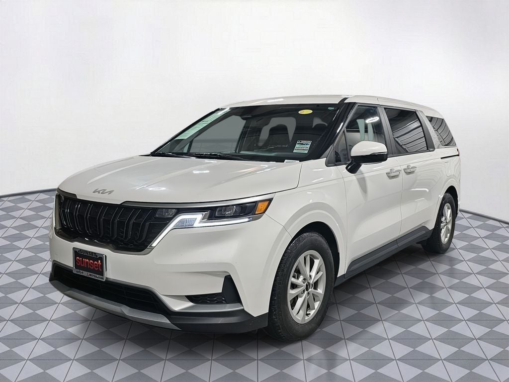 2024 Kia Carnival LX