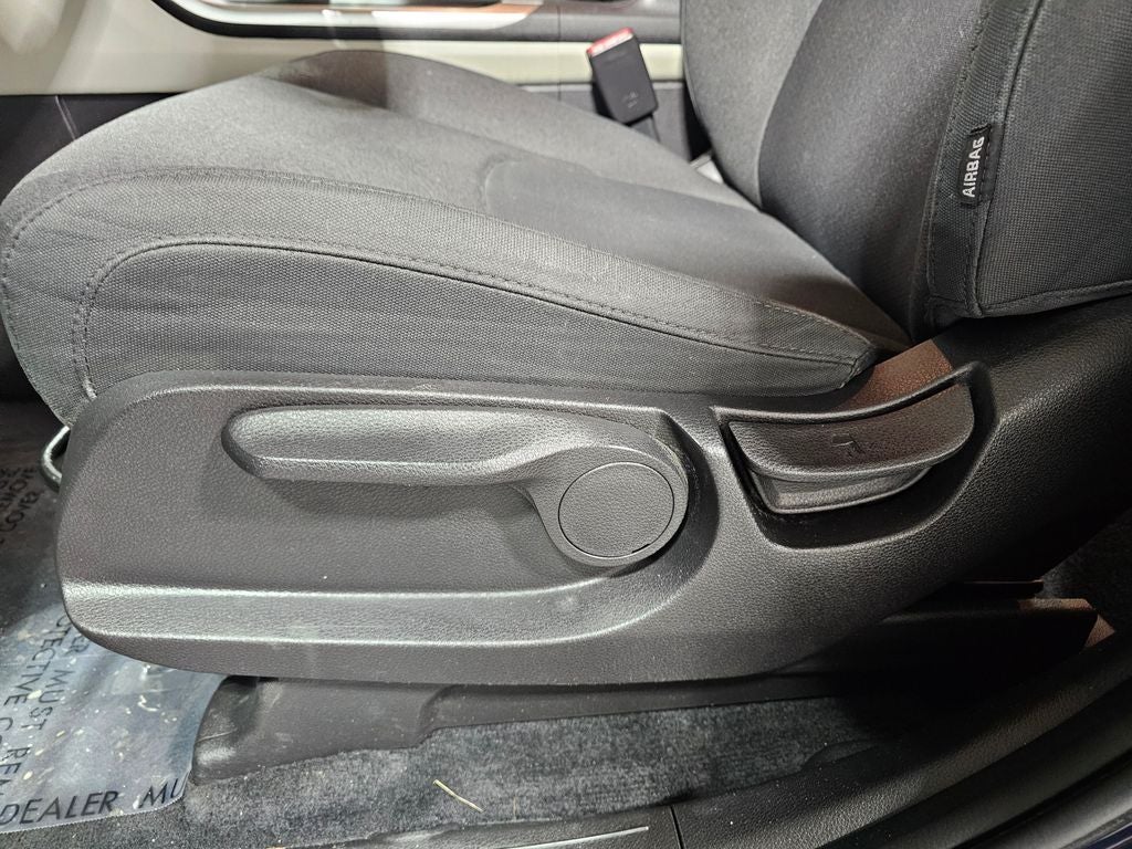 2022 Kia Carnival LX