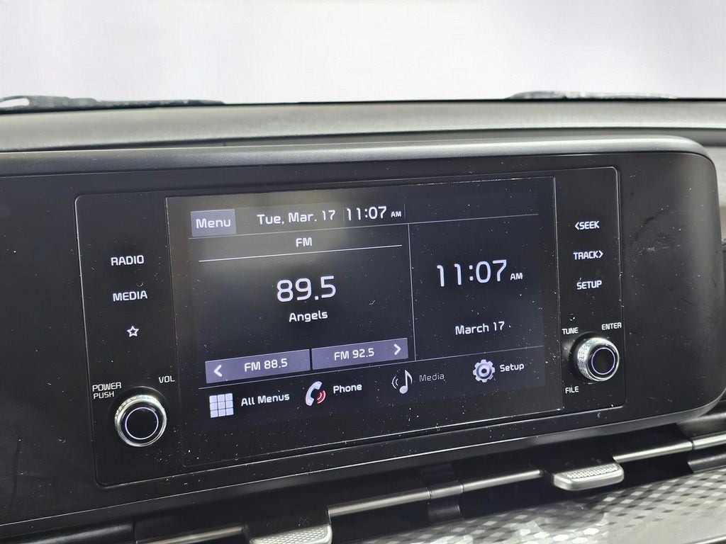 2022 Kia Carnival LX