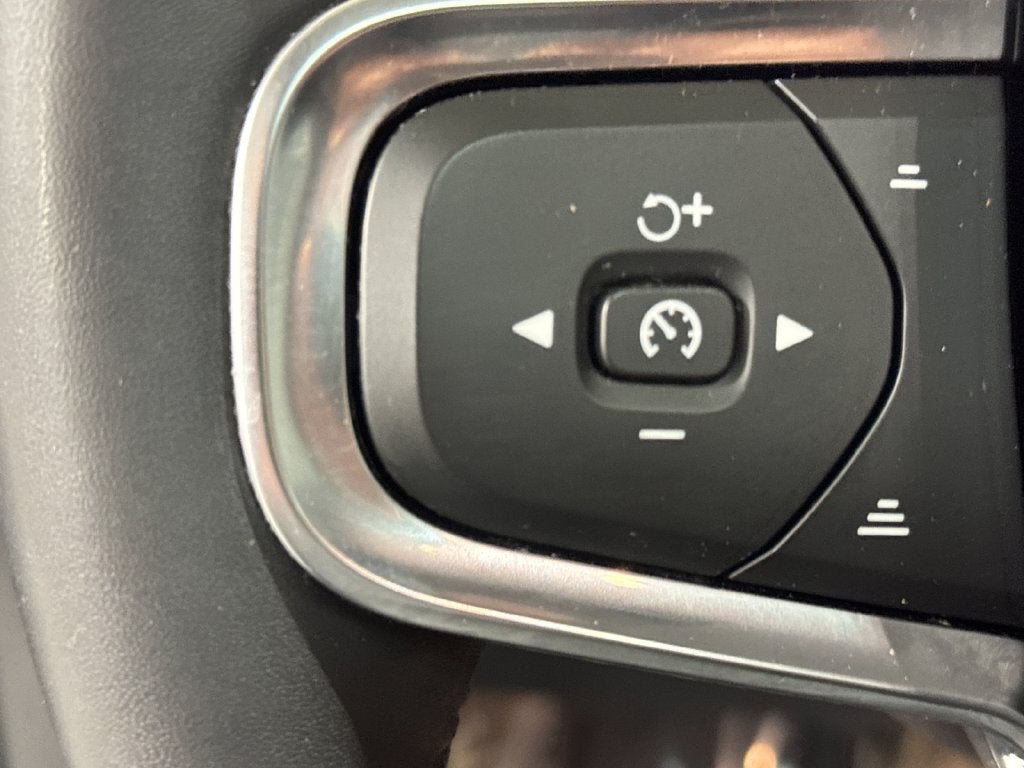 2022 Volvo XC40 T5 Inscription